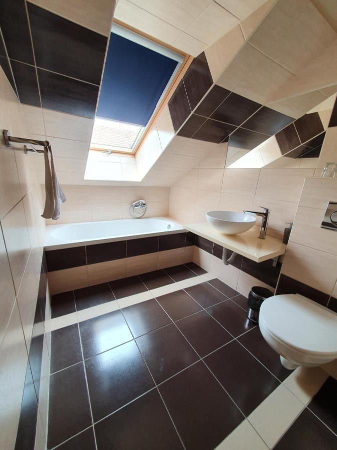 Wolf Apartman101, Wolf Apartman 102 Hotell Sárvár Exteriör bild